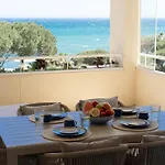Beach-Line Apartment