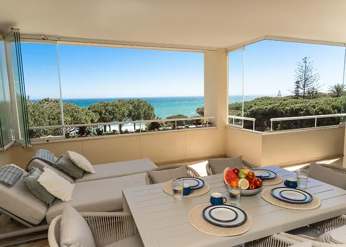 Beach-Line Apartment