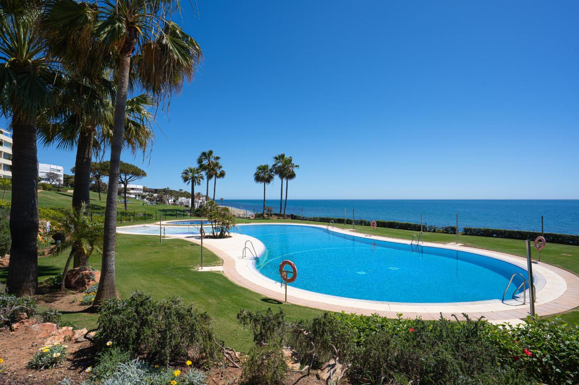 Beach-line Apartment Marbella
