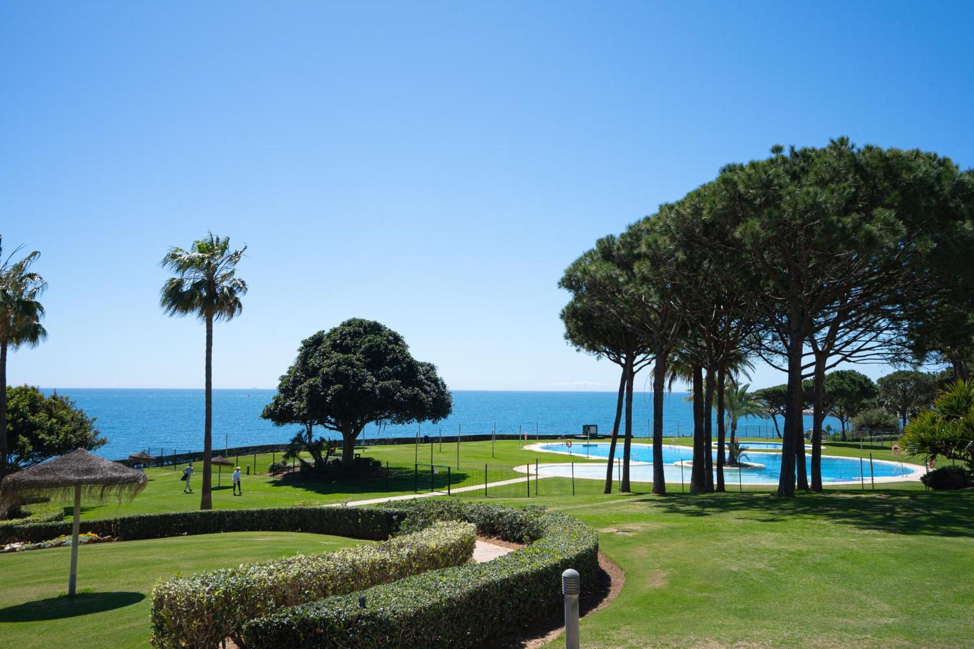 Beach-line * Marbella